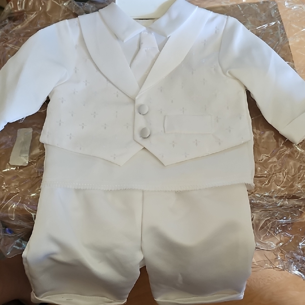 Elegant White Baby Suit 2 Pieces 0-3months